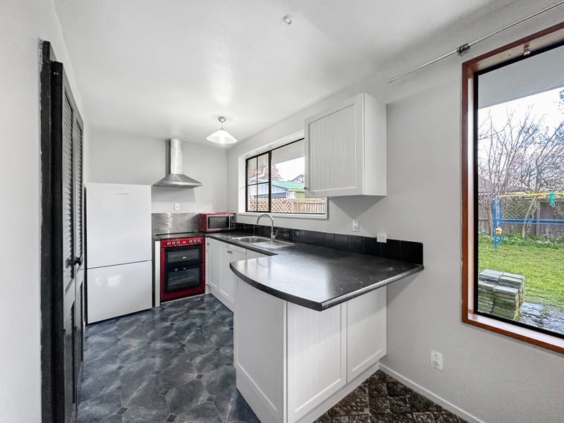 2/37 Karnak Crescent, Russley, Christchurch - Carousel 2