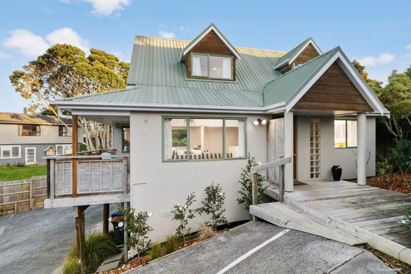 67A Kimber Hall Avenue, Mount Roskill, Auckland - Carousel 1