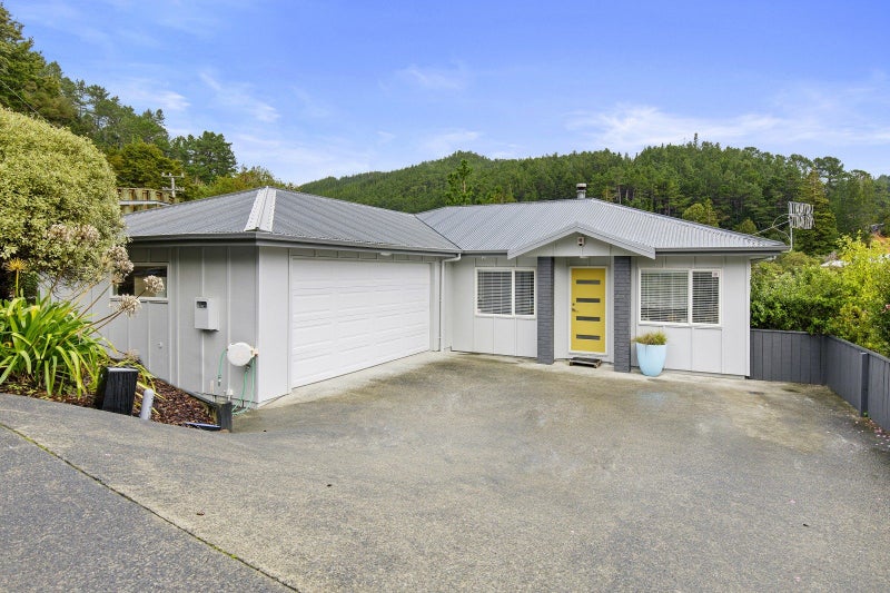 31A Forest Road, Pinehaven, Upper Hutt - Carousel 1