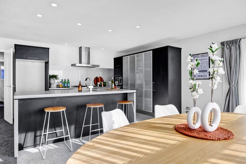 17A Winstone Place, Highlands Park, New Plymouth - Carousel 1