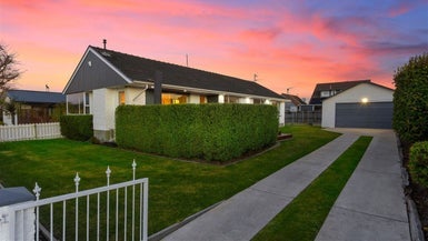 9 Beeston Place, Redwood, Christchurch - Carousel 1