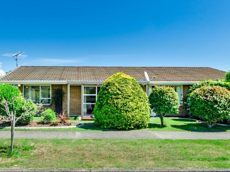 2A Rewarewa Crescent, Waikanae, Waikanae - Carousel 1
