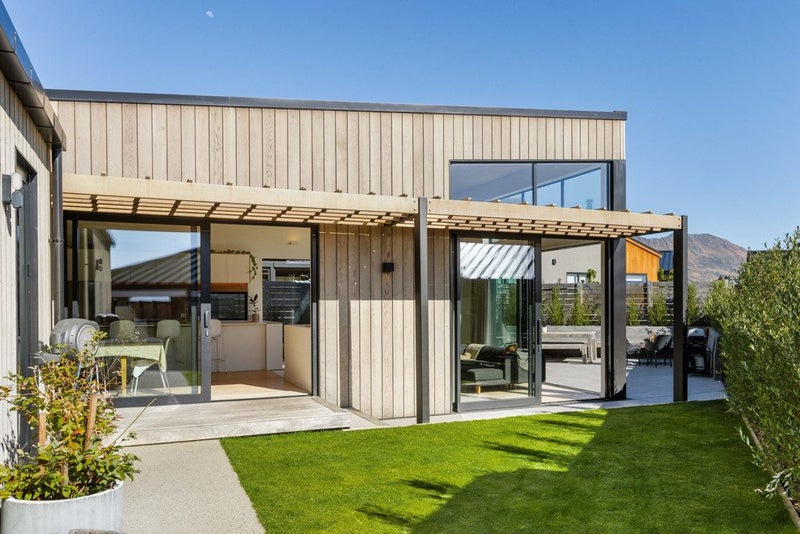 17 Doug Ledgerwood Drive, WANAKA - Carousel 2