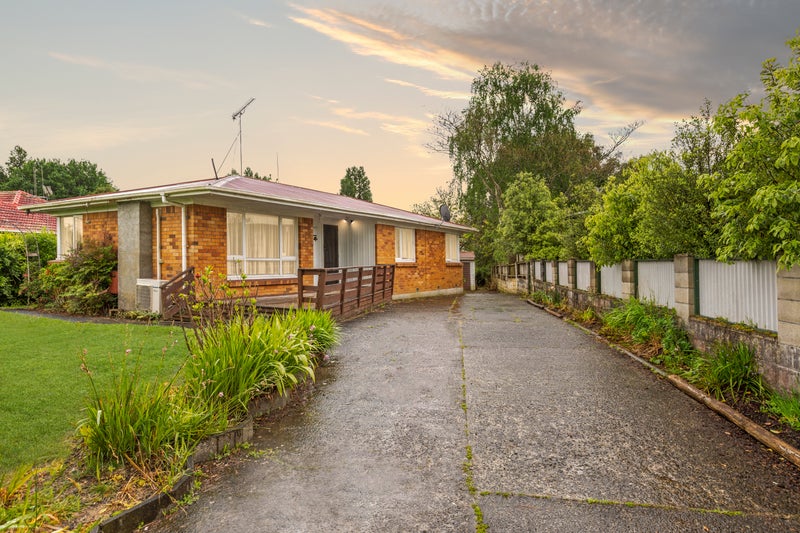 35 Frederick Drive, Dinsdale, Hamilton - Carousel 1