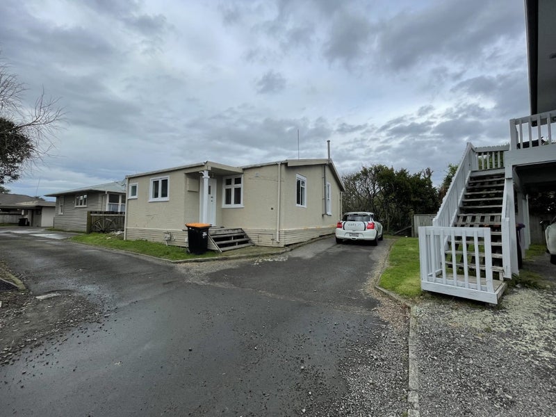 23 Perrin Place, Kelvin Grove, Palmerston North - Carousel 1
