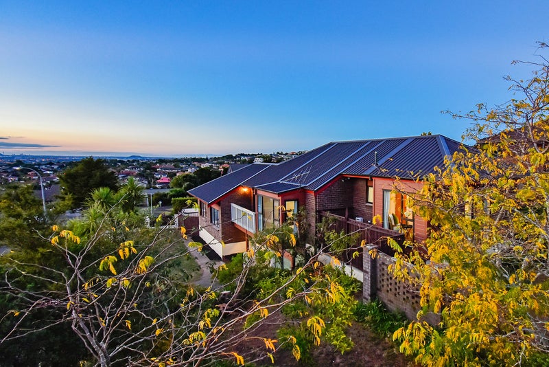 70 Eugenia Rise, Totara Heights, Auckland - Carousel 1
