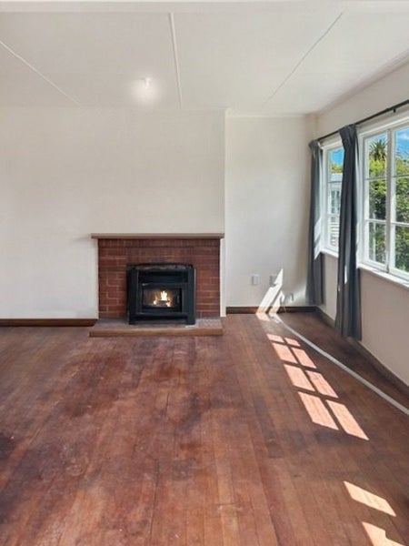 296 High Street, Dannevirke - Carousel 2