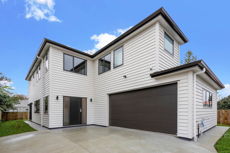 25A Peachgrove Road, Te Atatu Peninsula, Auckland - Carousel 1