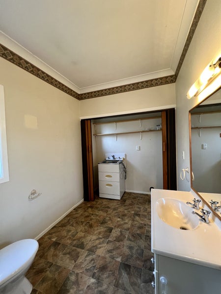 2 Gillies Avenue, Claudelands, Hamilton - Carousel 19