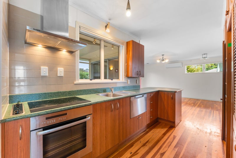 15 Sylvia Road, Hillcrest, Auckland - Carousel 2