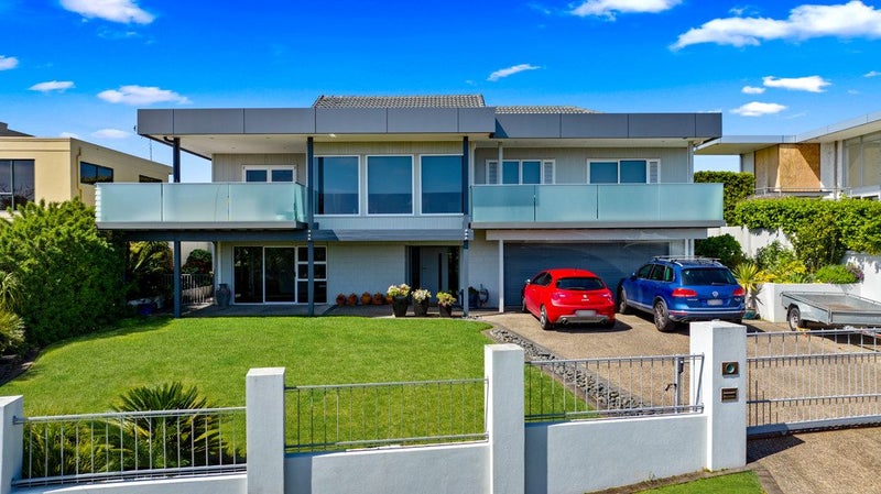 14 Icarus Place, Half Moon Bay, Auckland - Carousel 2