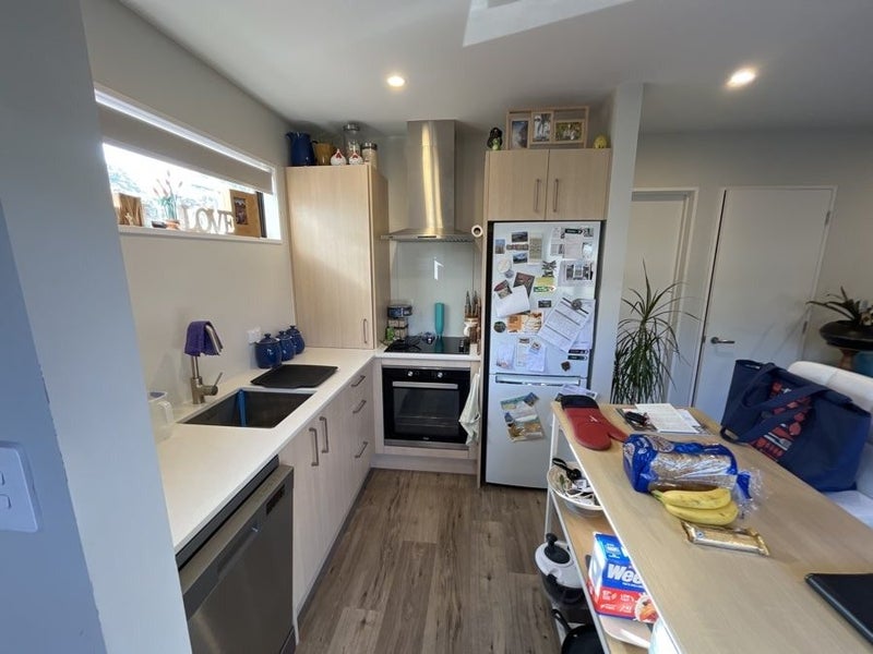 2/8 Hendon Street, Edgeware, Christchurch - Carousel 2