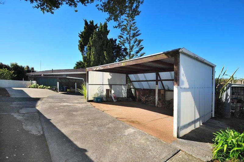 65 Totaravale Drive, Totara Vale, Auckland - Carousel 14
