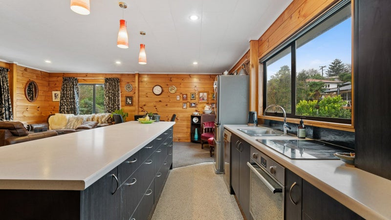 19B Wellesley Grove, Gate Pa, Tauranga - Carousel 2