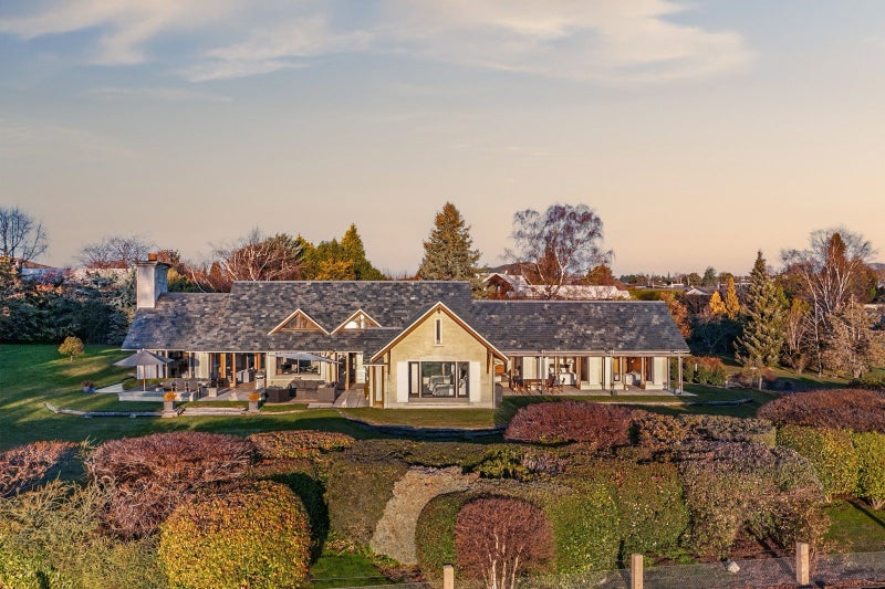 186 Beacon Point Road, Wanaka, Wanaka - Carousel 2