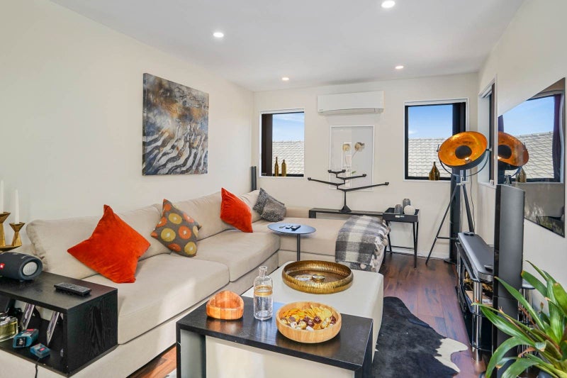 11 Nakhle Place, Manurewa, Auckland - Carousel 2