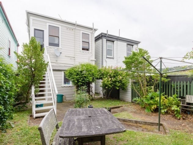 24 Waripori Street, BERHAMPORE 6023, WELLINGTON - Carousel 13