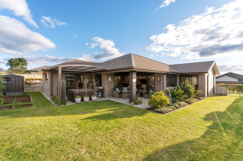 55 Benmore Crescent, Pyes Pa, Tauranga - Carousel 1