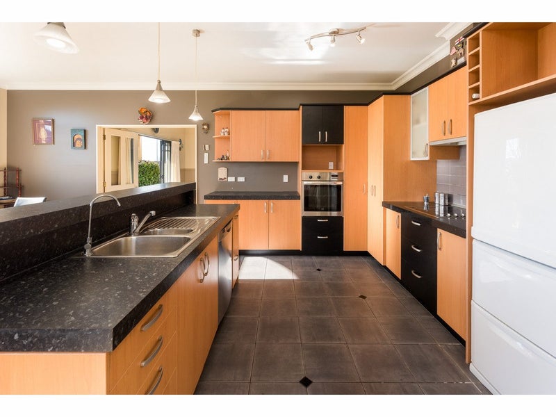 1 Mckendry Street, Redwoodtown, Blenheim - Carousel 2