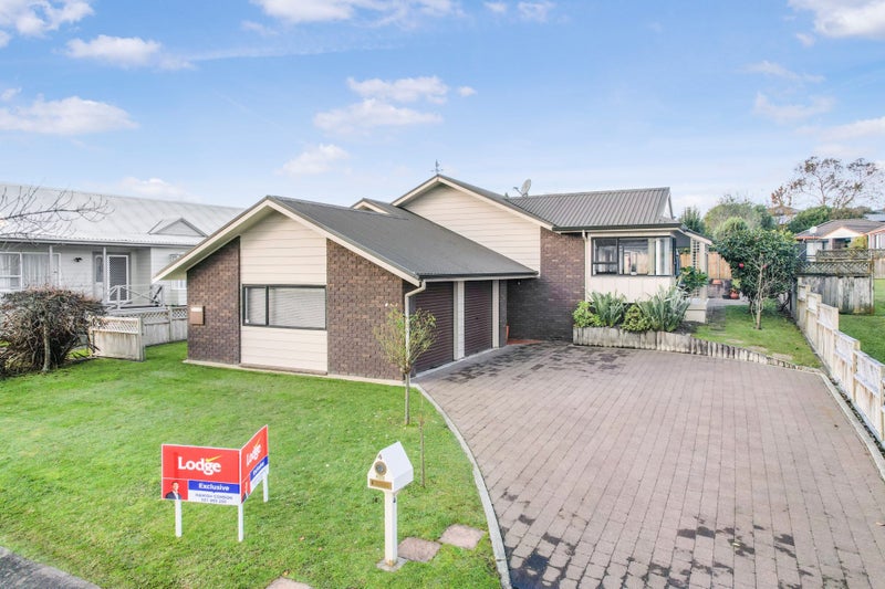 4 Oregon Crescent, Glenview, Hamilton - Carousel 1