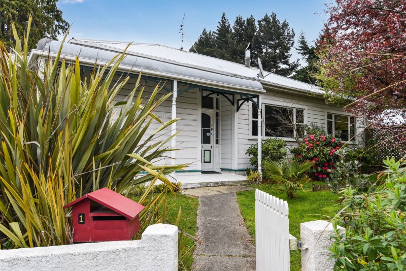 1 Salisbury Road, Bradford, Dunedin - Carousel 2