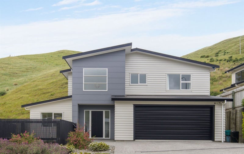 7 Prestwich Rise, Churton Park, Wellington - Carousel 2
