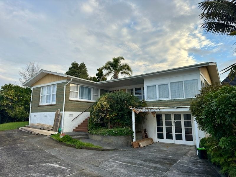 65 Uxbridge Road, Mellons Bay, Auckland - Carousel 1