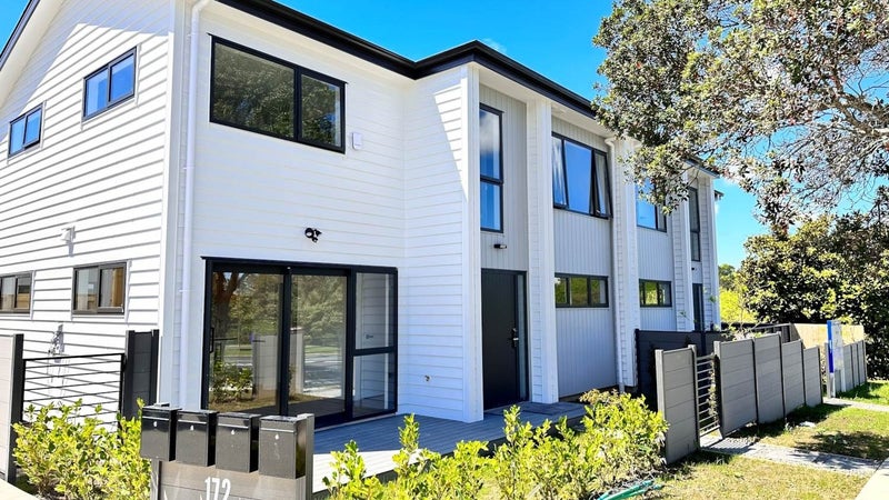 172D Aviemore Drive, Highland Park, Auckland - Carousel 1