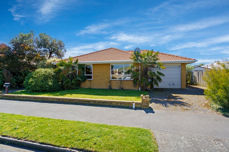 1/2 Bentley Street, Russley, Christchurch - Carousel 2