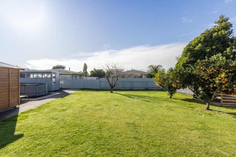 1009 Plunket Street, Saint Leonards, Hastings - Carousel 2