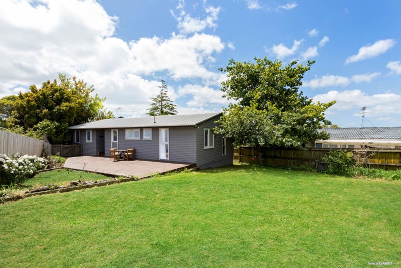 46 Taurus Crescent, Beach Haven, Auckland - Carousel 2