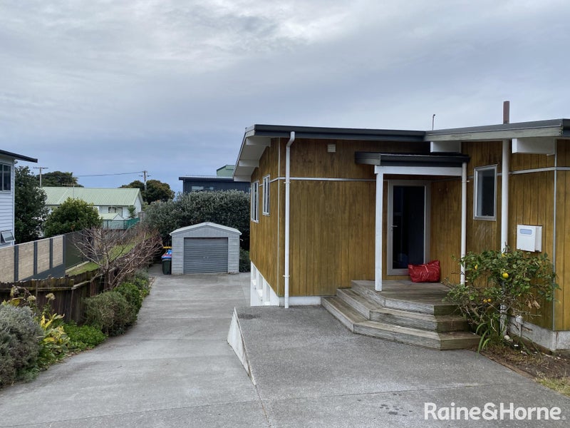 1113 Papamoa Beach Road, Papamoa Beach, Papamoa - Carousel 2