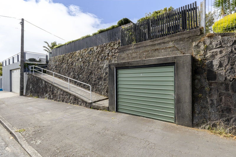 189 Tukapa Street, Westown, New Plymouth - Carousel 34