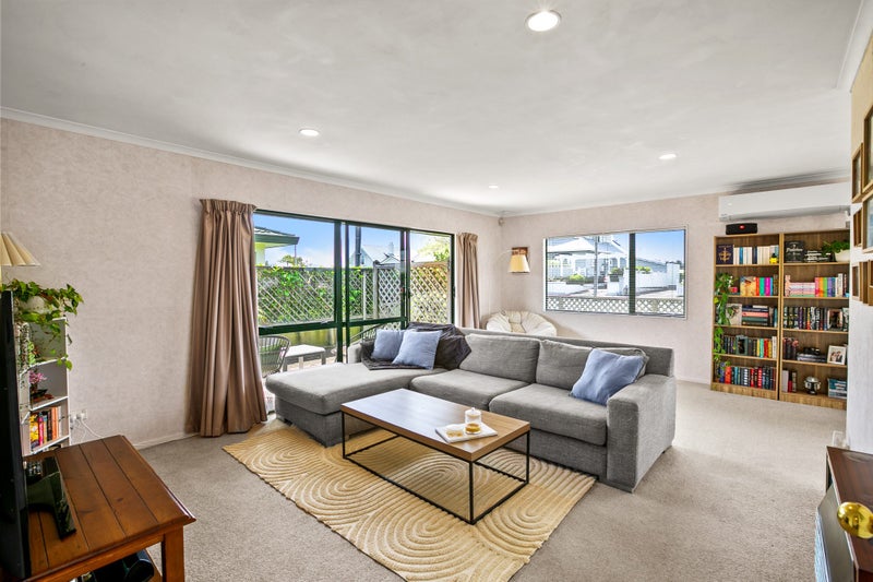 1/41 Ngaio Street, Strandon, New Plymouth - Carousel 2