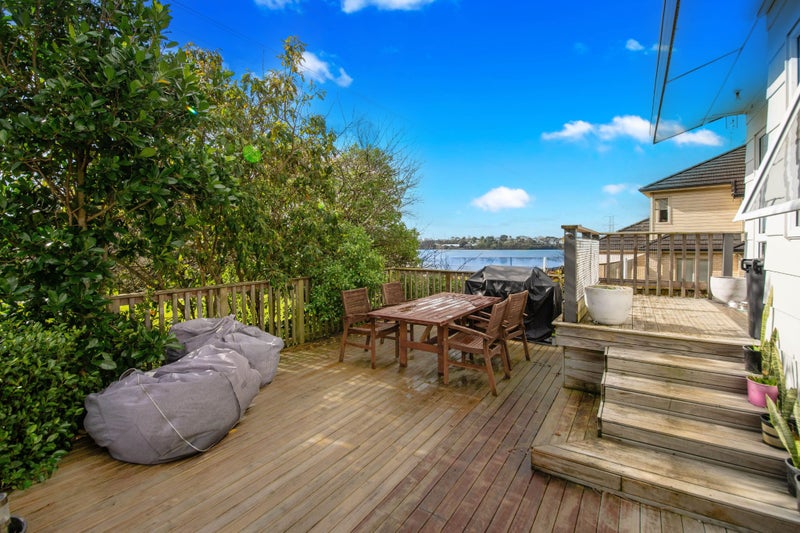 2/162 Ireland Road, Panmure, Auckland - Carousel 1