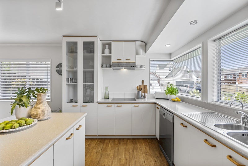 34 Sailfish Drive, West Harbour, Auckland - Carousel 2