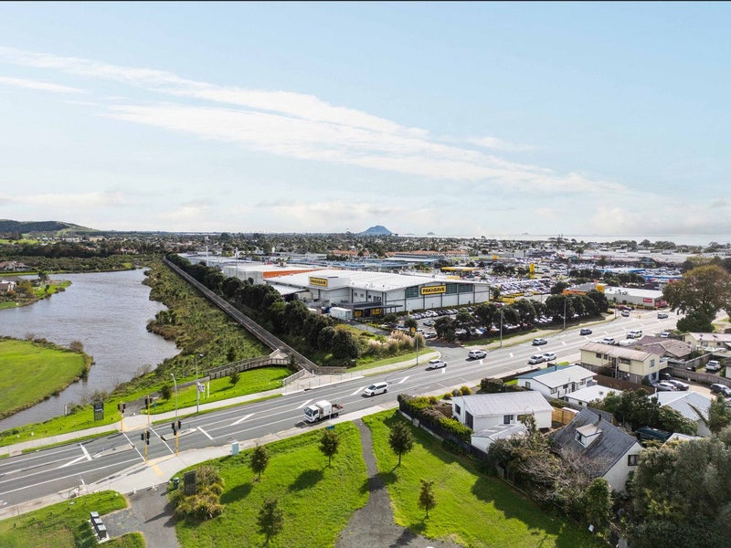 39B Domain Road, Papamoa Beach, Papamoa - Carousel 1