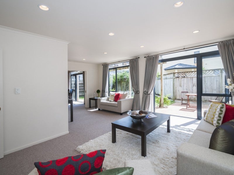 2/735 High Street, Boulcott, Lower Hutt - Carousel 1