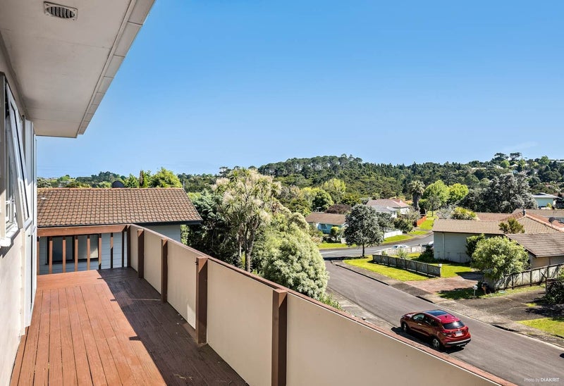 5 Malibu Grove, Bayview, Auckland - Carousel 1
