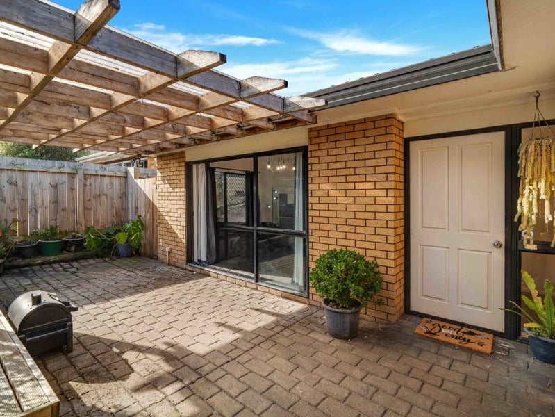 2/19 Sailfish Drive, West Harbour, Auckland - Carousel 2