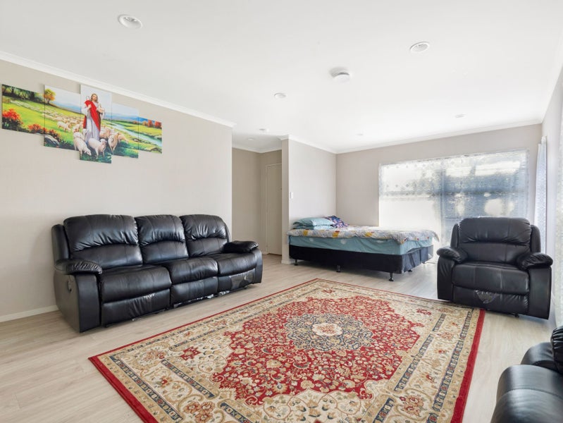32 Sarteano Drive, Manurewa, Auckland - Carousel 2