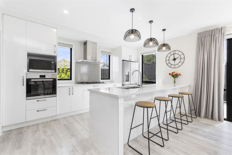 52 Sylvester Crescent, Flagstaff, Hamilton - Carousel 2