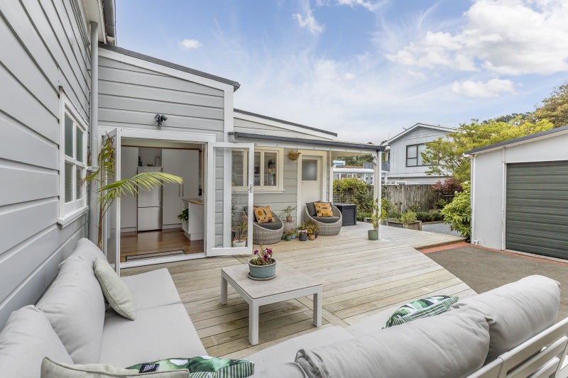 12 William Street, Hataitai, Wellington - Carousel 2