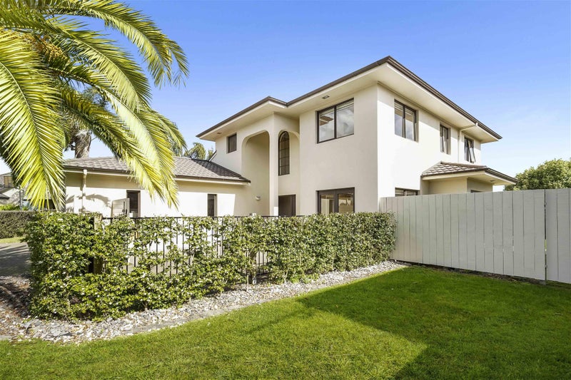 6 Takapu Place, Huntington, Hamilton - Carousel 24