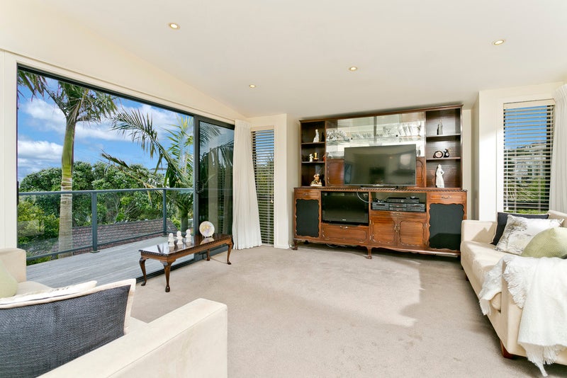 27A Sea Vista Avenue, Beach Haven, Auckland - Carousel 26