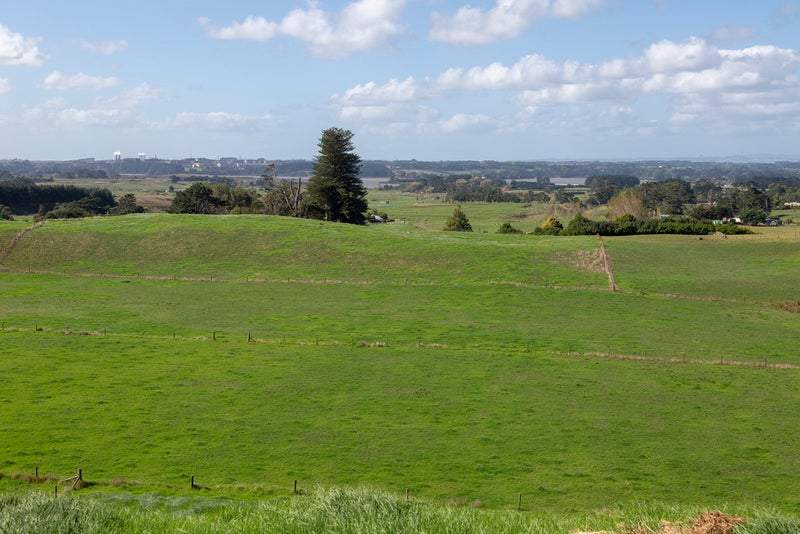 41 McNaughten Road, Karioitahi, Waiuku - Carousel 1