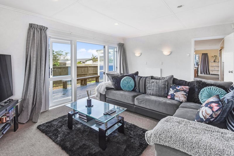 66 Wharf Road, Pukekohe - Carousel 2