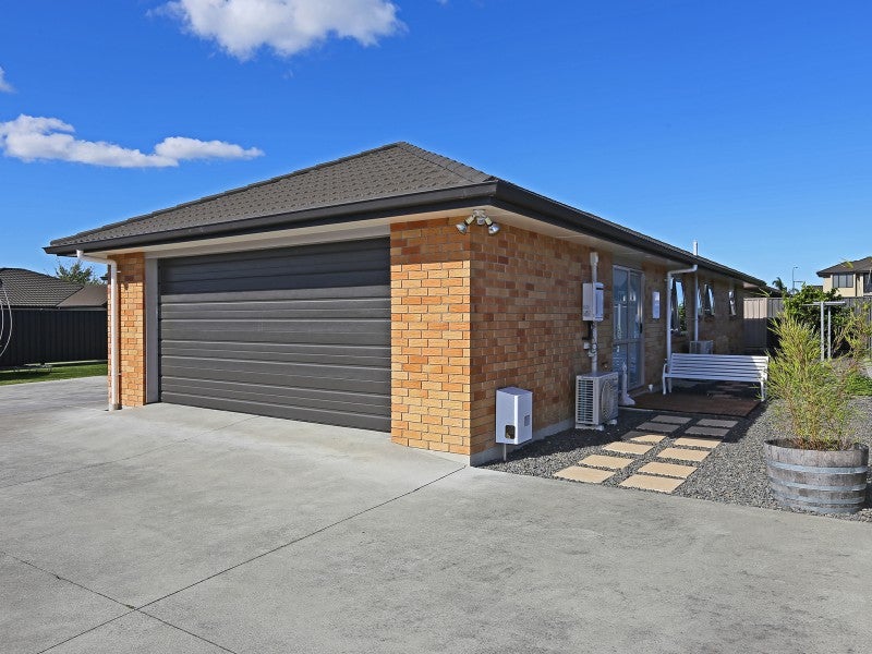 17 Lowry Place, Frimley, Hastings - Carousel 16