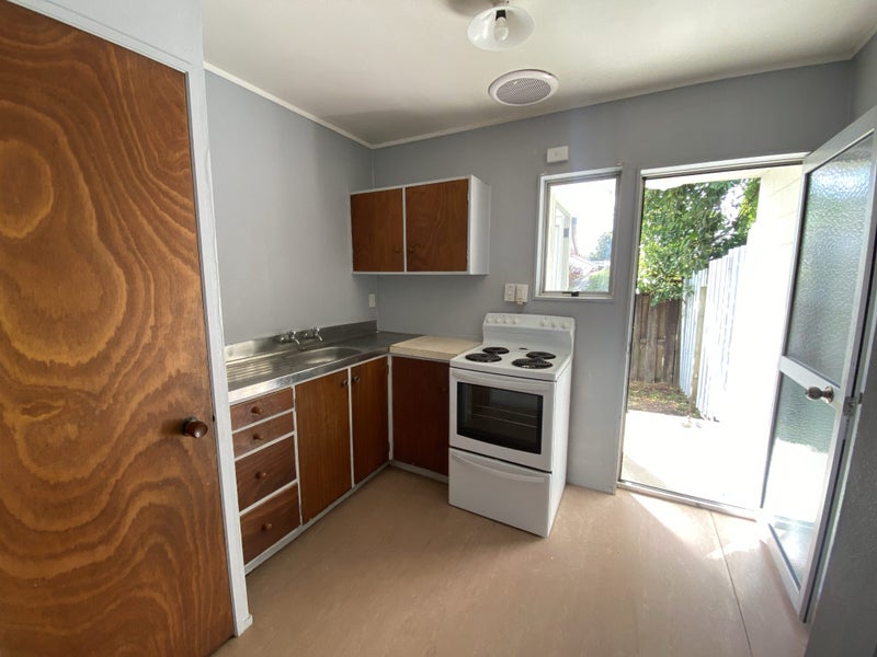 2A Crescent Court, Melville, Hamilton - Carousel 2