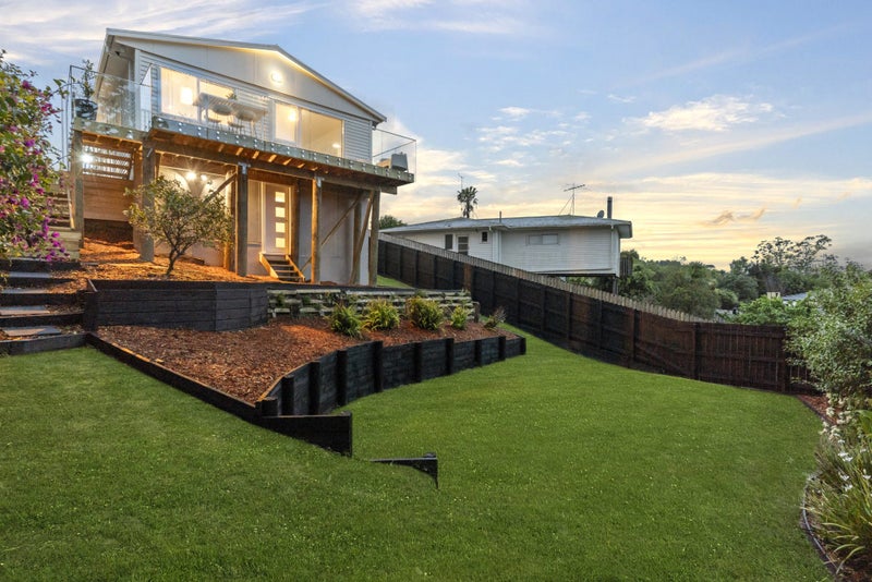 71 Fairclough Road, Beach Haven, Auckland - Carousel 24